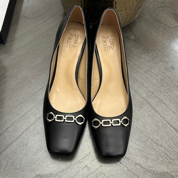 NATURALIZER Kyla Pumps (WIDE) - Picture 4 of 11